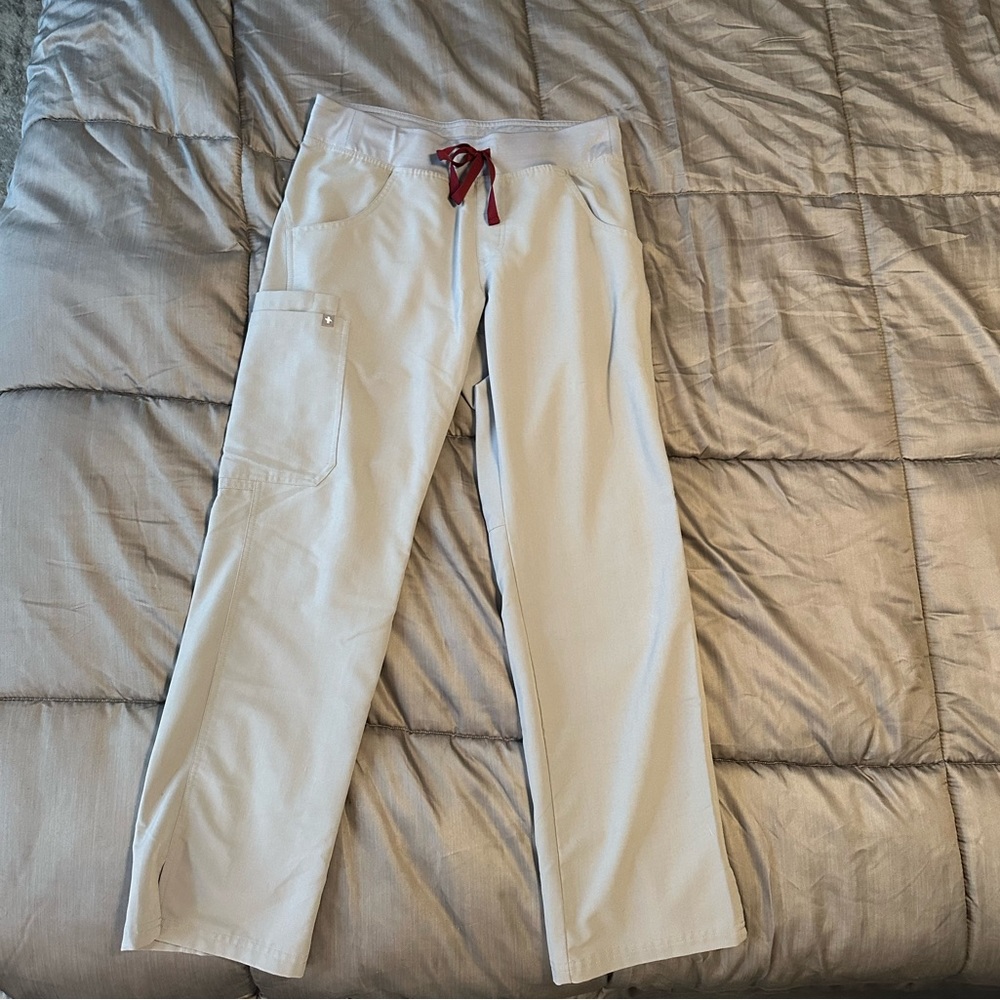 Figs light grey scrub pants size- small petite